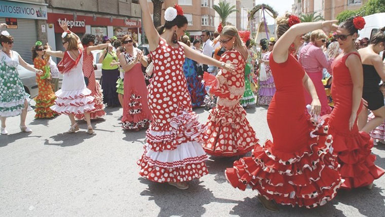 Flamencodansere på gade i solskin
